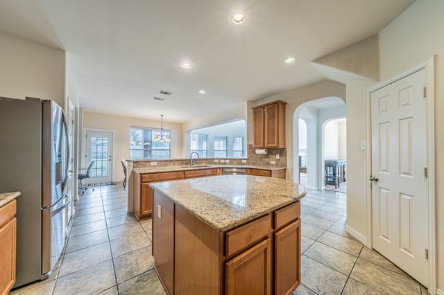 5226 Wyndrook Street, Fort Worth, TX 76244