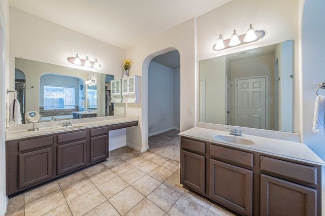 5226 Wyndrook Street, Fort Worth, TX 76244