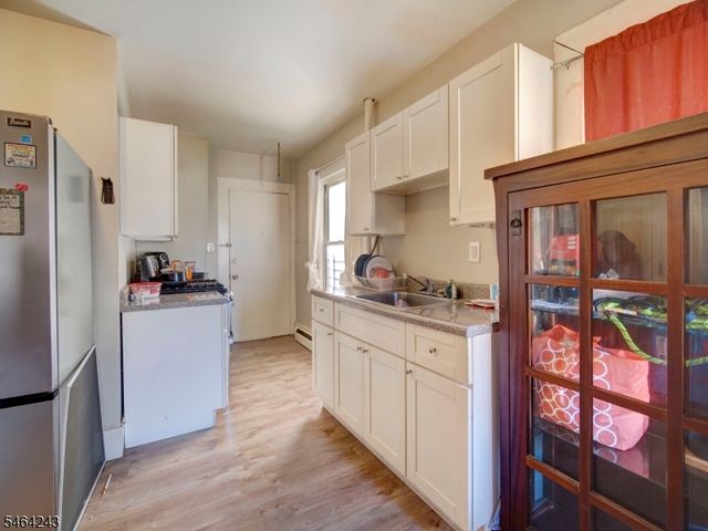 39 Hillman St, Paterson City, NJ 07522