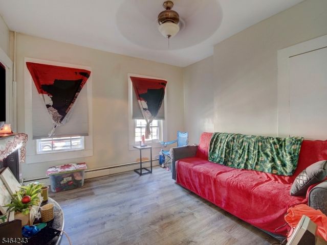 39 Hillman St, Paterson City, NJ 07522