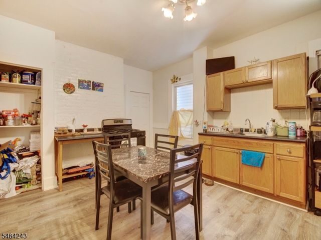 39 Hillman St, Paterson City, NJ 07522