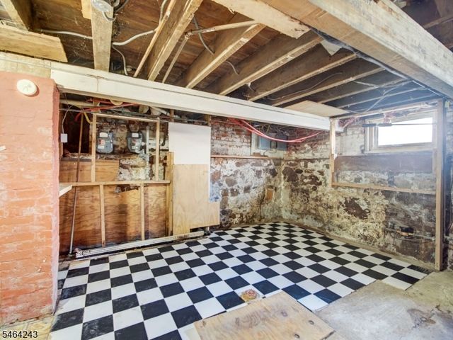 39 Hillman St, Paterson City, NJ 07522