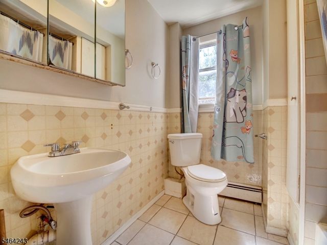 39 Hillman St, Paterson City, NJ 07522