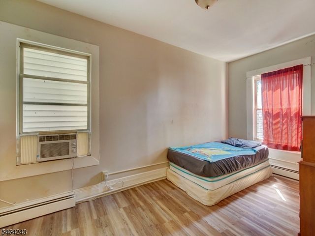 39 Hillman St, Paterson City, NJ 07522