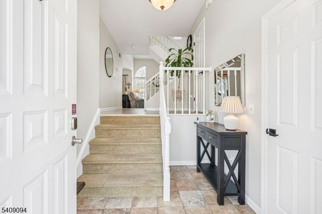 52 Ryan Ln, Lincoln Park Boro, NJ 07035