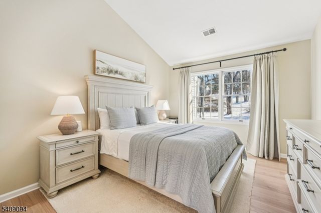 52 Ryan Ln, Lincoln Park Boro, NJ 07035