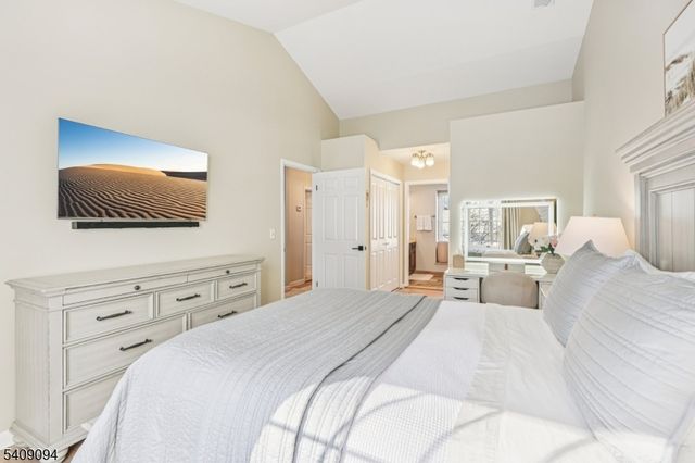 52 Ryan Ln, Lincoln Park Boro, NJ 07035