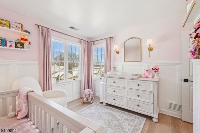 52 Ryan Ln, Lincoln Park Boro, NJ 07035