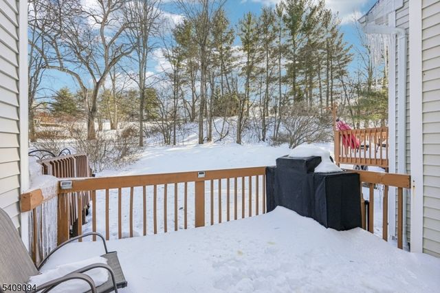 52 Ryan Ln, Lincoln Park Boro, NJ 07035