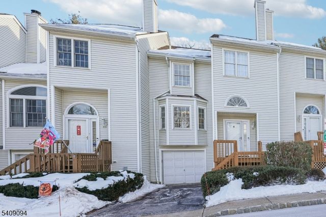 52 Ryan Ln, Lincoln Park Boro, NJ 07035