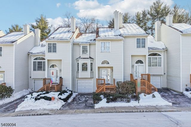 52 Ryan Ln, Lincoln Park Boro, NJ 07035