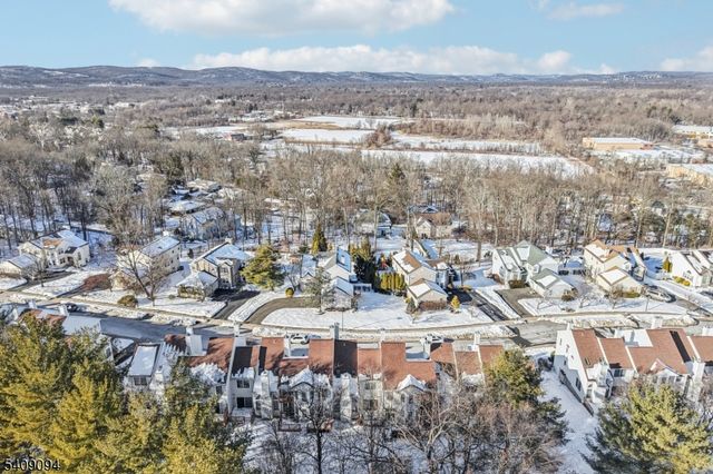 52 Ryan Ln, Lincoln Park Boro, NJ 07035