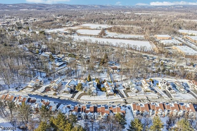 52 Ryan Ln, Lincoln Park Boro, NJ 07035