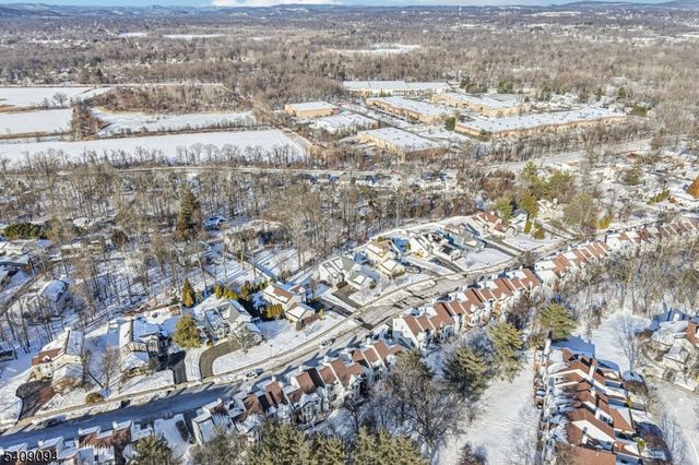 52 Ryan Ln, Lincoln Park Boro, NJ 07035