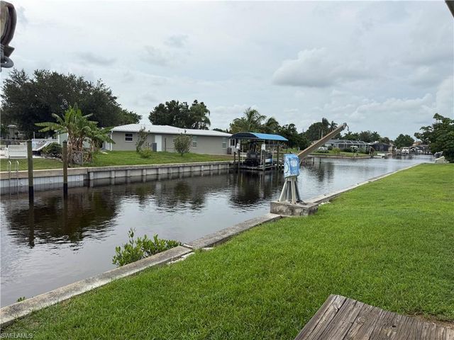 4339 S Bay CIR, North Fort Myers, FL 33903