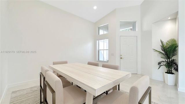 600 Stanton Dr, Weston, FL 33326