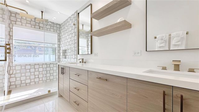 600 Stanton Dr, Weston, FL 33326