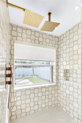 600 Stanton Dr, Weston, FL 33326