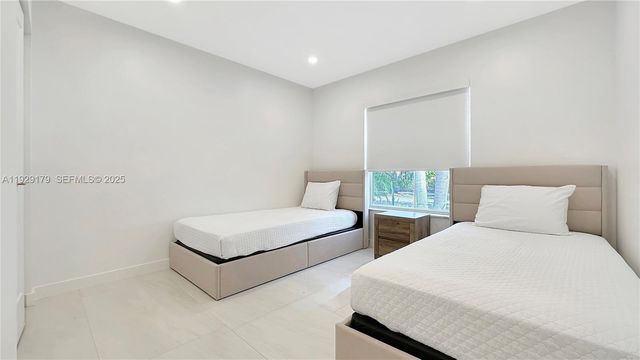 600 Stanton Dr, Weston, FL 33326