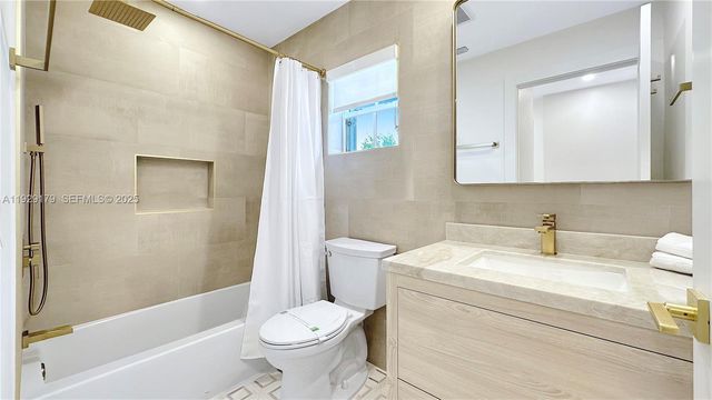 600 Stanton Dr, Weston, FL 33326