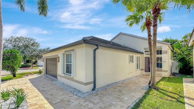 600 Stanton Dr, Weston, FL 33326