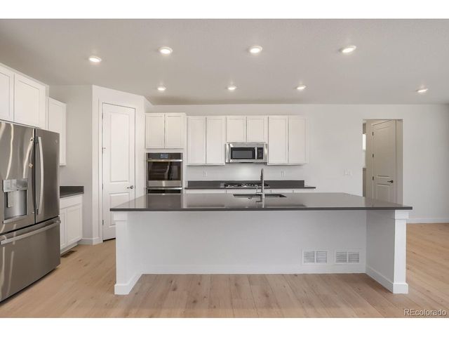 24734 E Kettle Ct, Aurora, CO 80016