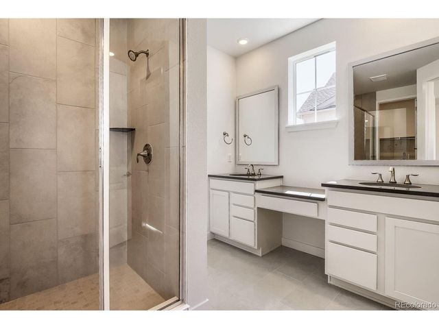 24734 E Kettle Ct, Aurora, CO 80016