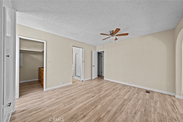 560 Santa Clara Circle, Hemet, CA 92543