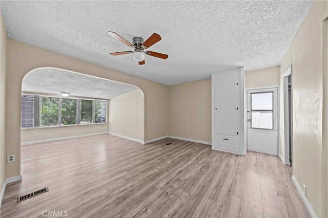 560 Santa Clara Circle, Hemet, CA 92543