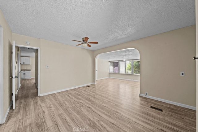 560 Santa Clara Circle, Hemet, CA 92543