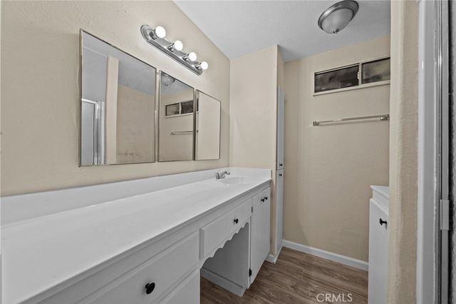 560 Santa Clara Circle, Hemet, CA 92543