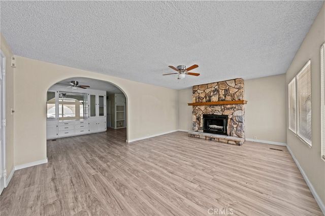 560 Santa Clara Circle, Hemet, CA 92543