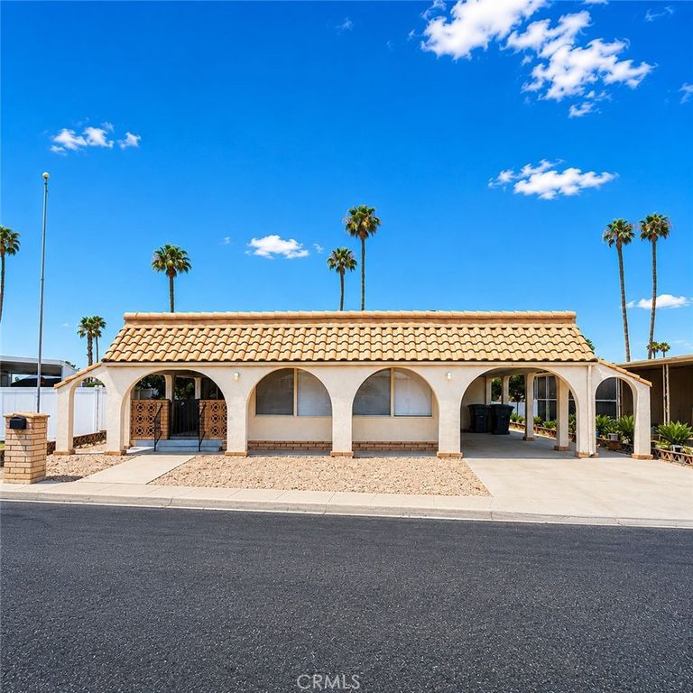 560 Santa Clara Circle, Hemet, CA 92543