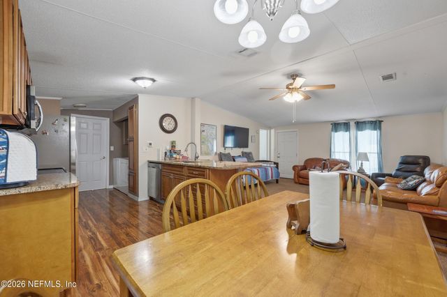 143 S LAKE GEORGE Drive, Georgetown, FL 32139