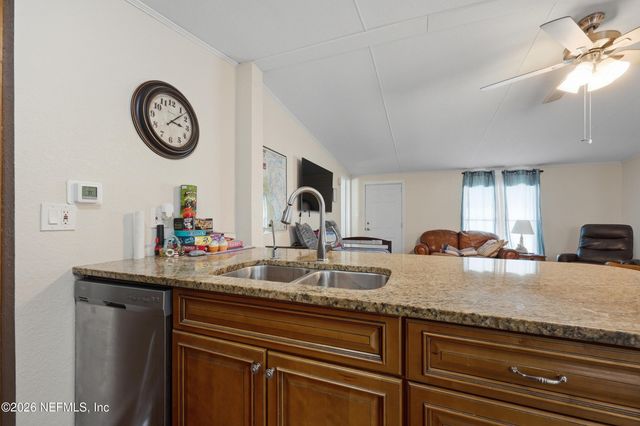 143 S LAKE GEORGE Drive, Georgetown, FL 32139