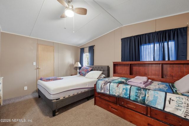 143 S LAKE GEORGE Drive, Georgetown, FL 32139