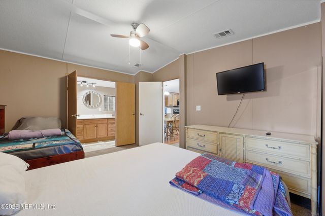 143 S LAKE GEORGE Drive, Georgetown, FL 32139