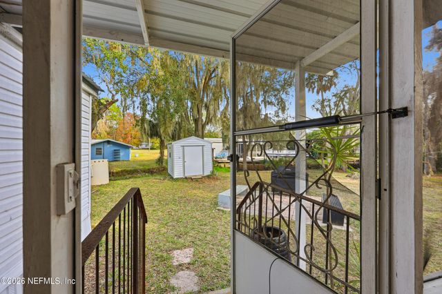 143 S LAKE GEORGE Drive, Georgetown, FL 32139