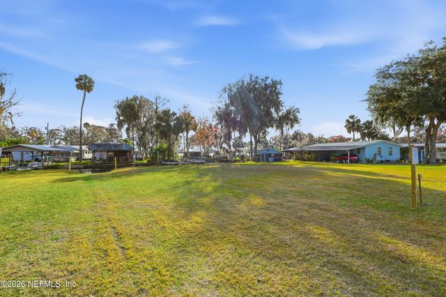 143 S LAKE GEORGE Drive, Georgetown, FL 32139