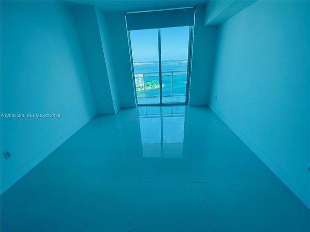 950 Brickell Bay Dr 3210, Miami, FL 33131