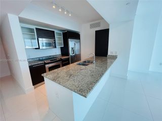 950 Brickell Bay Dr 3210, Miami, FL 33131