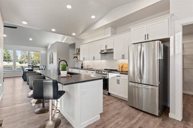 3756 E Nyberg Ln, Mead, WA 99021