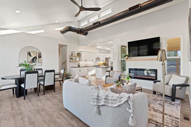 3756 E Nyberg Ln, Mead, WA 99021