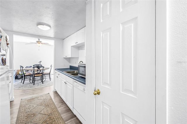 4160 35TH TERRACE S I, St Petersburg, FL 33711