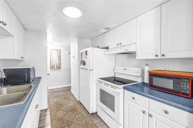 4160 35TH TERRACE S I, St Petersburg, FL 33711