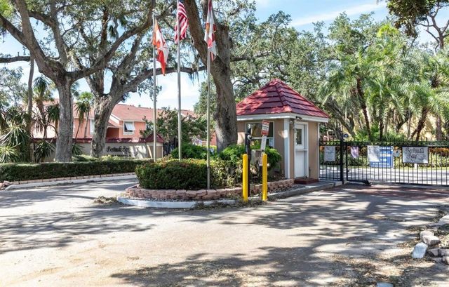 4160 35TH TERRACE S I, St Petersburg, FL 33711