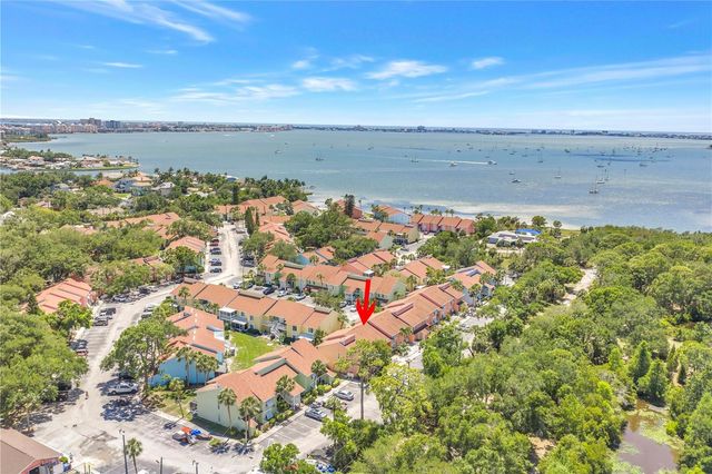 4160 35TH TERRACE S I, St Petersburg, FL 33711
