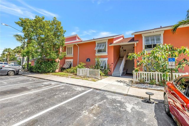 4160 35TH TERRACE S I, St Petersburg, FL 33711