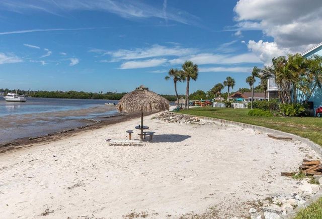 4160 35TH TERRACE S I, St Petersburg, FL 33711