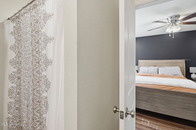 1132 Ash Street, Ocean Springs, MS 39564